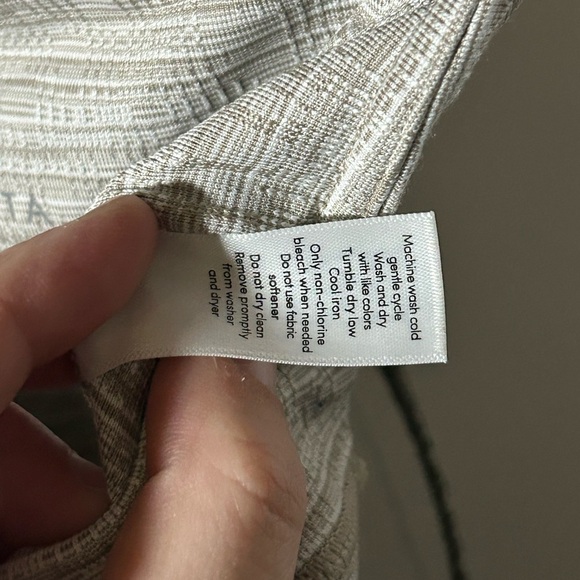 Athleta Cream Textured Women’s Capri Leggings, Size Small, Inner Pocket - Picture 7 of 11